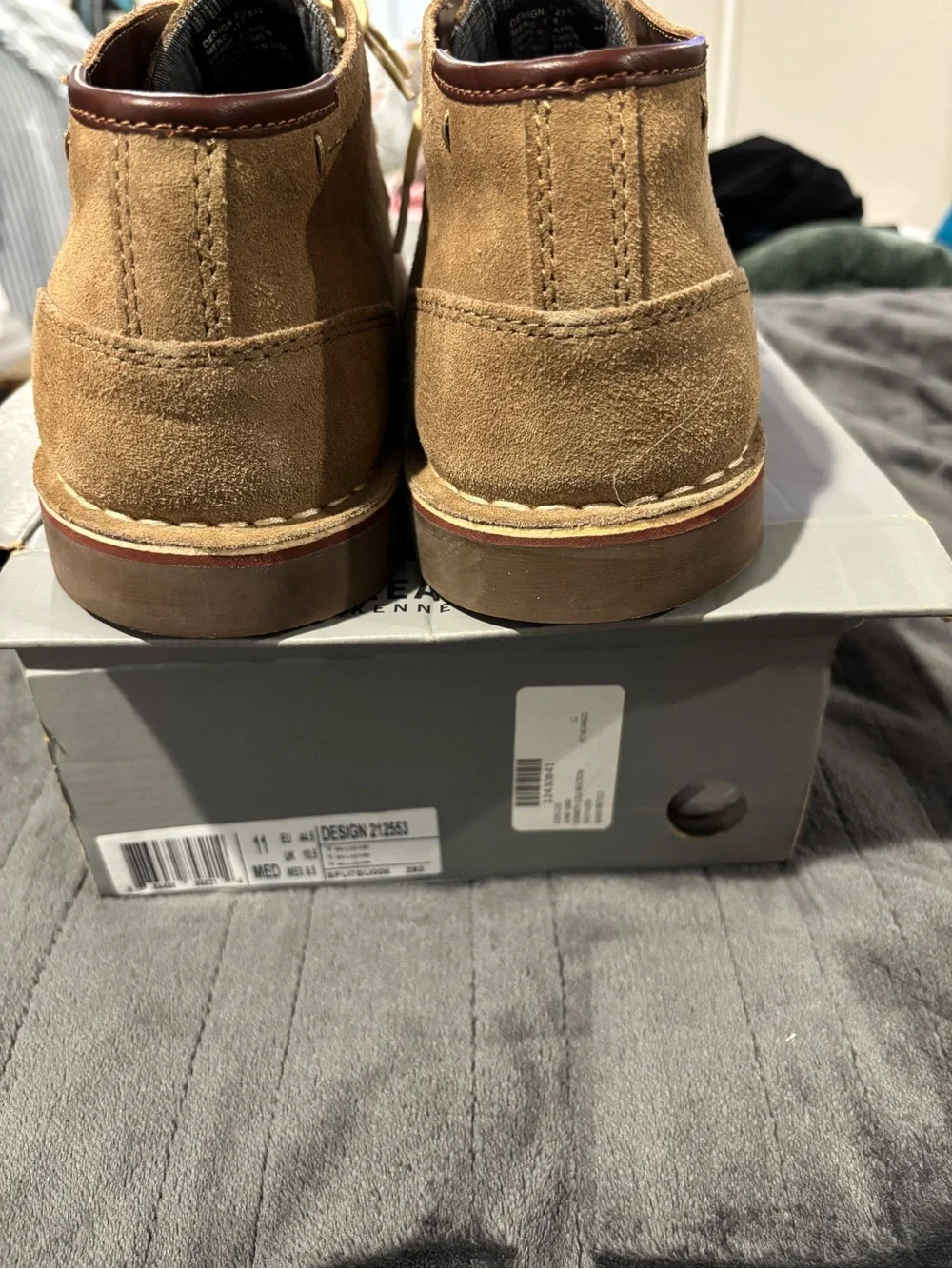 Kenneth Cole Reaction Taupe/Sand suede Chukka boots